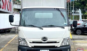 Hino 300 2020 lleno