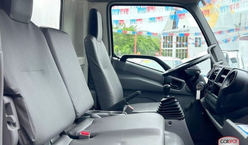 Hino 300 2020 lleno