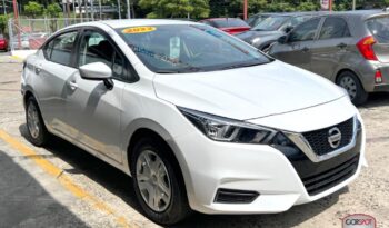 Nissan Versa 2022 lleno