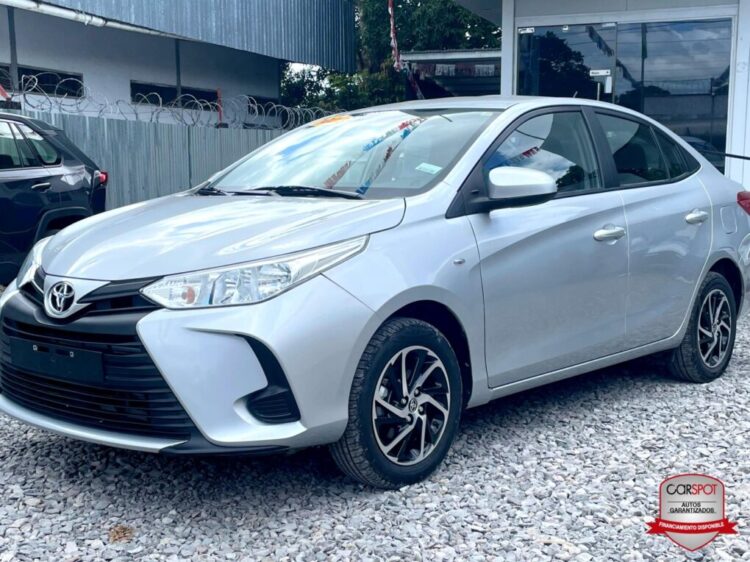  toyota  yaris  2022 