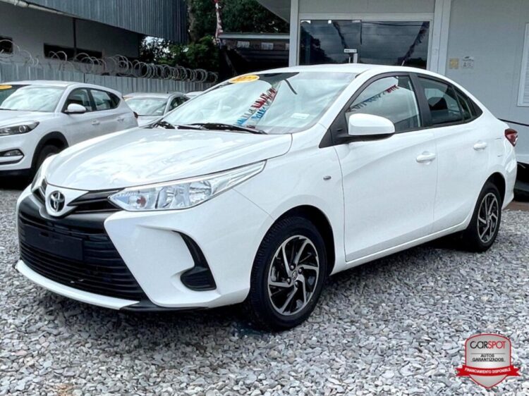  toyota  yaris  2022 