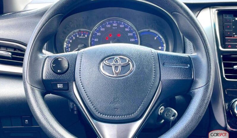 Toyota Yaris 2022 lleno