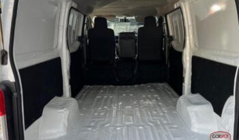 Nissan Urvan 2022 lleno