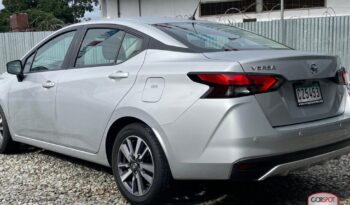 Nissan Versa 2022 lleno