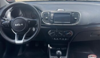 Kia Soluto 2022 lleno
