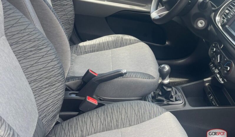 Kia Soluto 2022 lleno