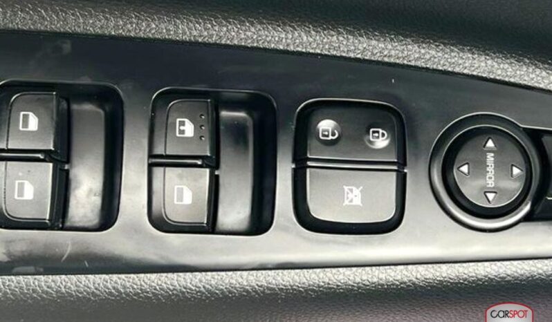 Kia Rio 2022 lleno