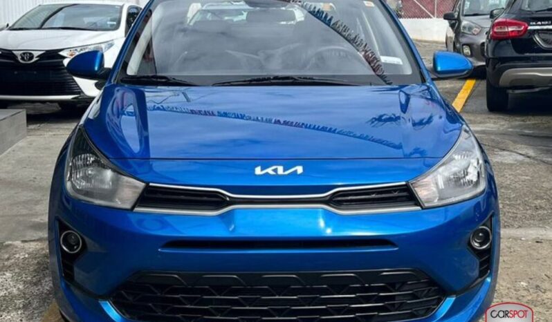 Kia Rio 2022 lleno