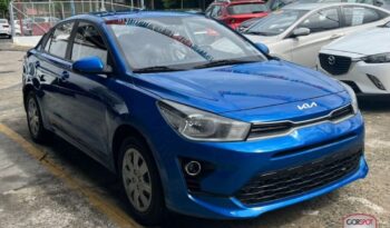 Kia Rio 2022 lleno