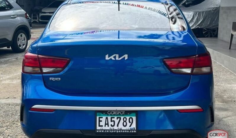 Kia Rio 2022 lleno