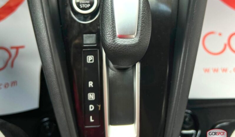 Nissan Versa 2023 lleno