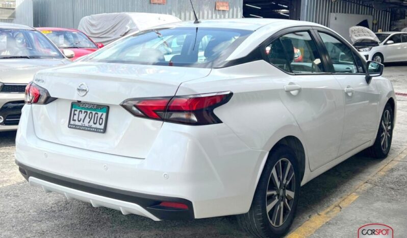 Nissan Versa 2023 lleno