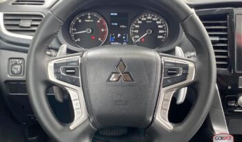 Mitsubishi Montero Sport 2023 lleno