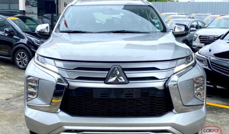 Mitsubishi Montero Sport 2023 lleno