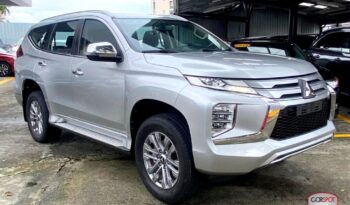 Mitsubishi Montero Sport 2023 lleno