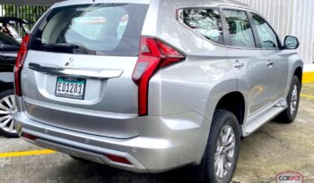 Mitsubishi Montero Sport 2023 lleno