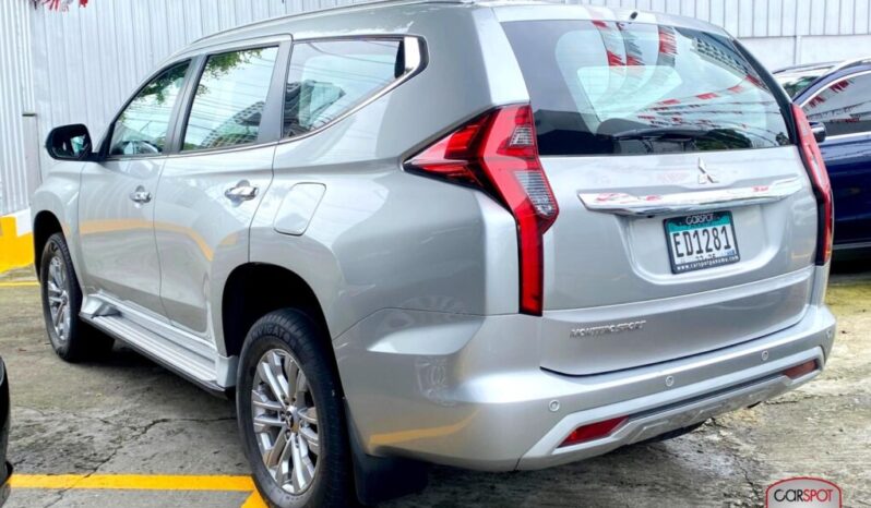Mitsubishi Montero Sport 2023 lleno