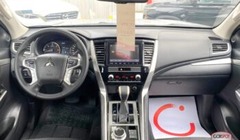 Mitsubishi Montero Sport 2023 lleno