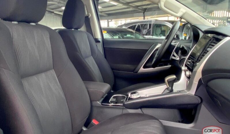 Mitsubishi Montero Sport 2023 lleno