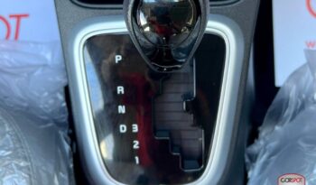 Kia Soluto 2024 lleno