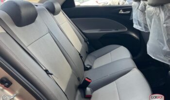 Kia Soluto 2024 lleno