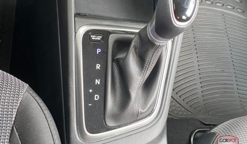 Hyundai Accent 2024 lleno