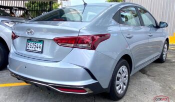 Hyundai Accent 2024 lleno