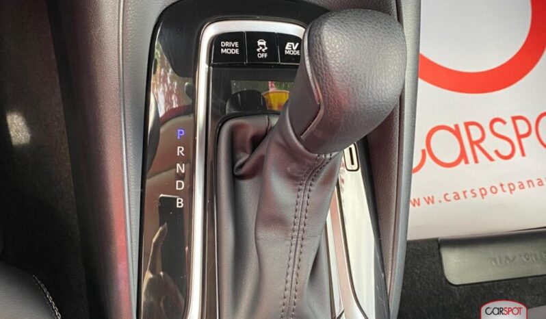Toyota Corolla Hybrid 2024 lleno