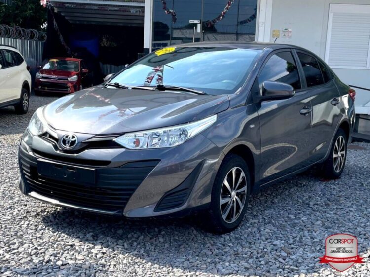  toyota  yaris  2018 