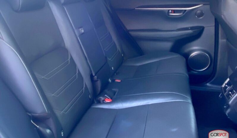 Lexus NX300h 2021 lleno