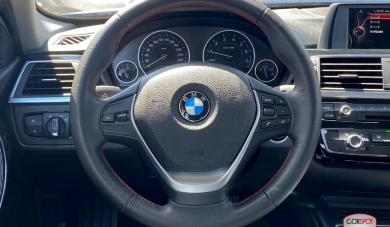 BMW 318i 2017 lleno