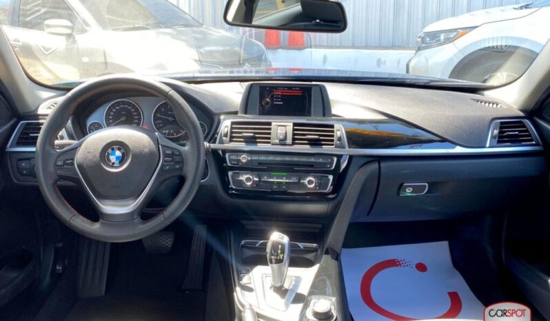 BMW 318i 2017 lleno