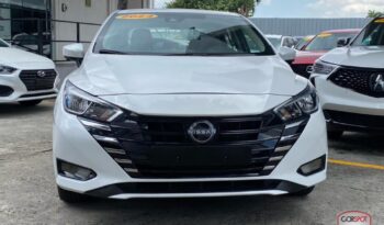 Nissan Versa Advance 2024 lleno