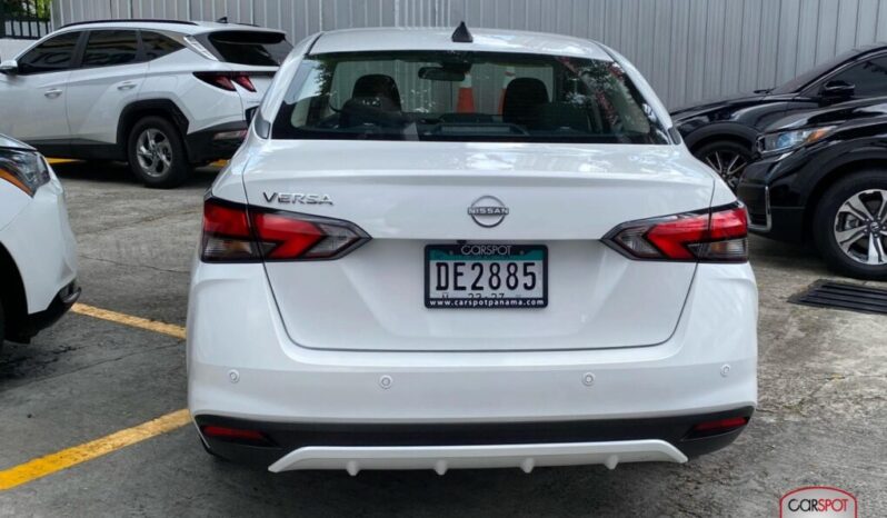 Nissan Versa Advance 2024 lleno