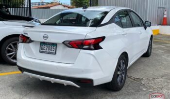 Nissan Versa Advance 2024 lleno