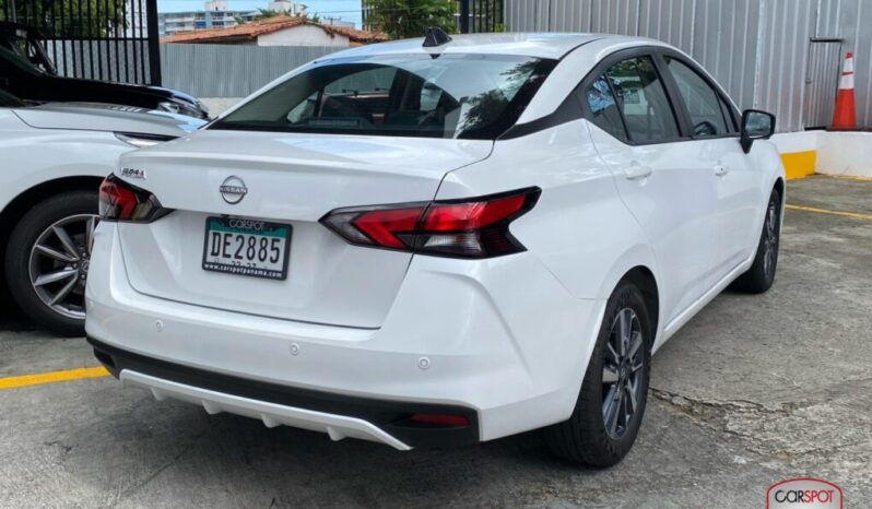 Nissan Versa Advance 2024 lleno