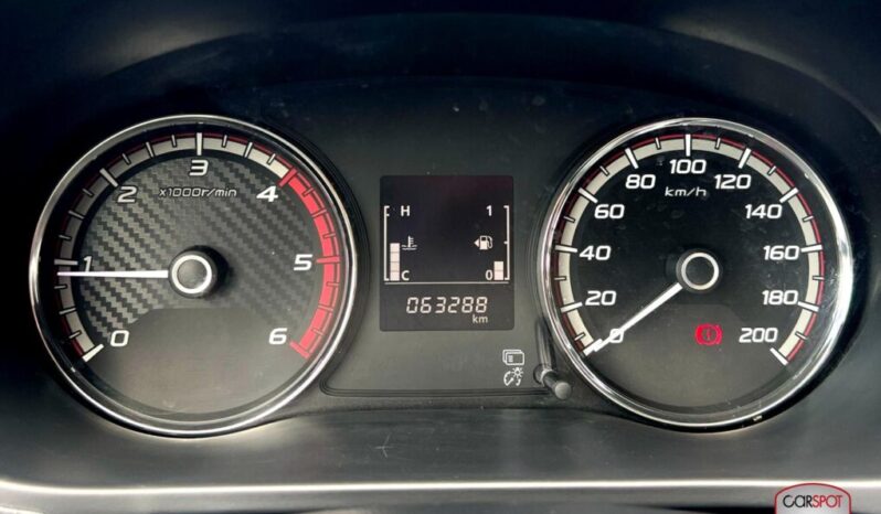 Mitsubishi L200 2022 lleno