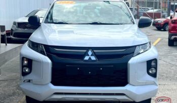 Mitsubishi L200 2022 lleno