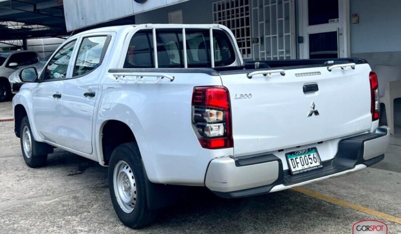 Mitsubishi L200 2022 lleno