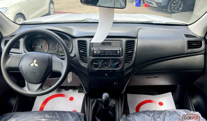 Mitsubishi L200 2022 lleno
