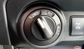 Nissan NP300 Frontier XE 2024 lleno