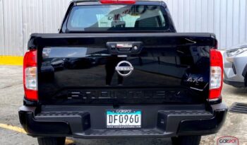 Nissan NP300 Frontier XE 2024 lleno