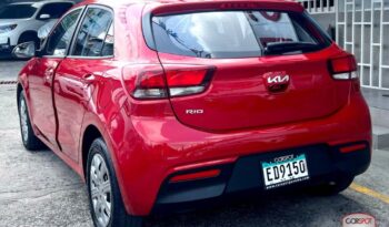 Kia Rio 2023 lleno
