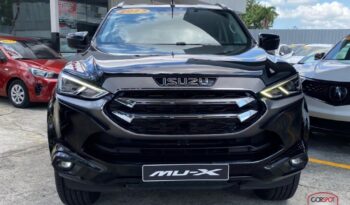 Isuzu MU-X 2023 lleno
