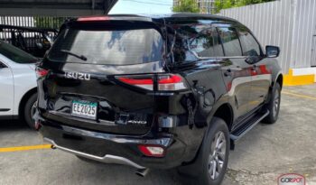 Isuzu MU-X 2023 lleno