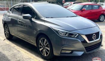 Nissan Versa 2021 lleno