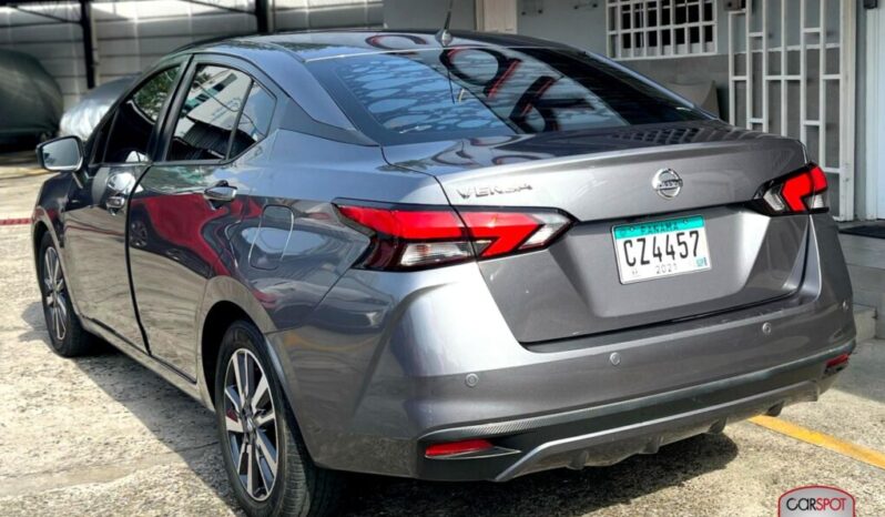 Nissan Versa 2021 lleno