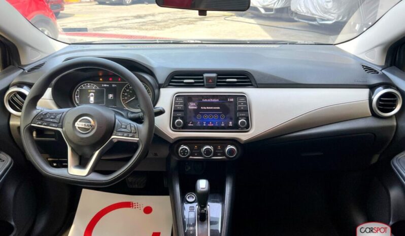Nissan Versa 2021 lleno