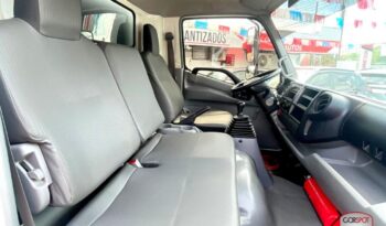 Hino 300 2024 lleno