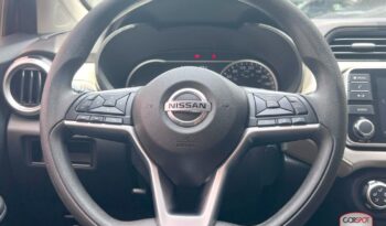 Nissan Versa 2022 lleno